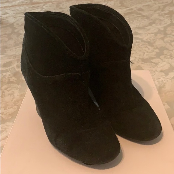 Aldo booties - Picture 1 of 8